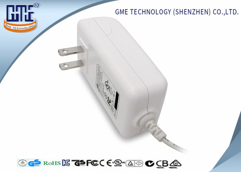 White 12V 2A 24W Wall Mount Ac Dc Power Adapters With Led Light